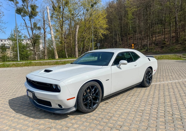 Dodge Challenger cena 139000 przebieg: 55000, rok produkcji 2019 z Wejherowo małe 781